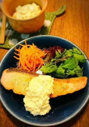 秋鮭のムニエル タルタルソースがけ-レシピのメイン写真