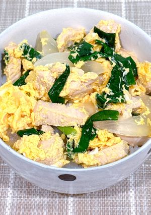 【健康飯！】簡単丼⭐︎我が家の鶏ニラ玉丼！-レシピのメイン写真