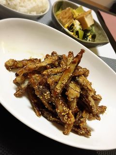 つまんでどうぞ!カリッと甘辛ゴボウ唐揚げ-レシピのメイン写真