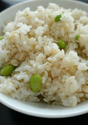 余った枝豆で混ぜご飯、ちりめんじゃこ＋-レシピのメイン写真