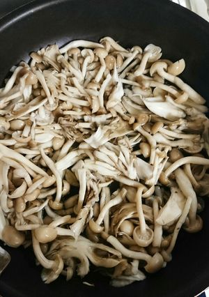 キャベツとシメジと舞茸のクリームパスタ-レシピのメイン写真