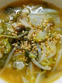 簡単!白菜とニラとピーマンの中華スープ♪-レシピのメイン写真