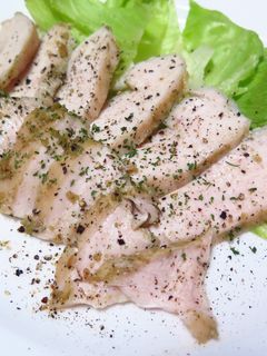 鶏胸肉♪簡単しっとりジェノベーゼ鶏ハム-レシピのメイン写真