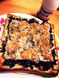 ひじきチーズトースト☆七味唐辛子ふりかけ-レシピのメイン写真