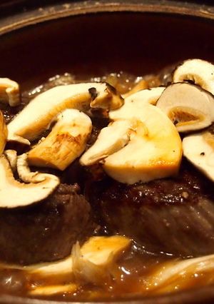 丹波の松茸と飛騨牛のコラボ すき焼き風-レシピのメイン写真