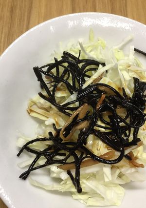 ひじきの煮物とキャベツのサラダ-レシピのメイン写真