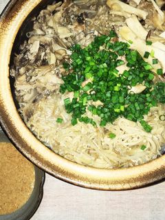 簡単お鍋!もやしとキノコのごま豆乳鍋-レシピのメイン写真