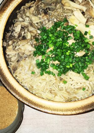 簡単お鍋！もやしとキノコのごま豆乳鍋-レシピのメイン写真
