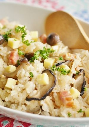 ベーコンときのこの洋風炊き込みご飯-レシピのメイン写真
