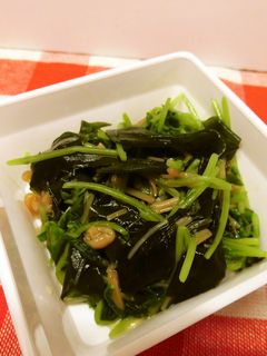 豆苗とわかめのなめ茸和え♪-レシピのメイン写真