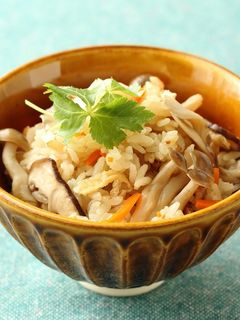 たっぷりきのこの炊き込みご飯-レシピのメイン写真