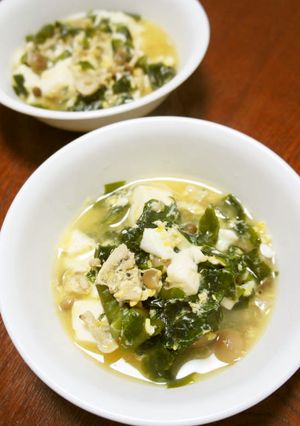 ぶなしめじ・わかめ・絹豆腐の卵とじ-レシピのメイン写真