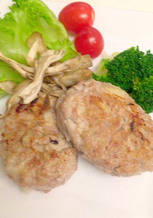 シャキふわ蓮根と豆腐のヘルシーハンバーグ-レシピのメイン写真