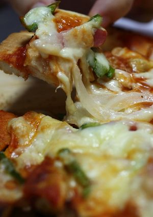 チーズましましパン耳ピザ-レシピのメイン写真