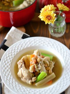 手羽元と大豆の食べるサムゲタン風スープ鍋-レシピのメイン写真
