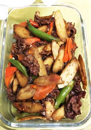 フライパンで♡牛肉とごぼうの炒め煮-レシピのメイン写真