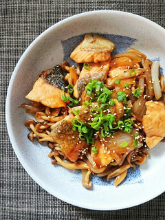 簡単☆鮭ときのこのオイスター照り焼き。-レシピのメイン写真