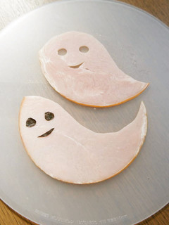 ハロウィンのおばけ、ハムの切り方-レシピのメイン写真