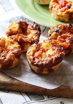 マフィン型と餃子の皮で　ミニキッシュ-レシピのメイン写真