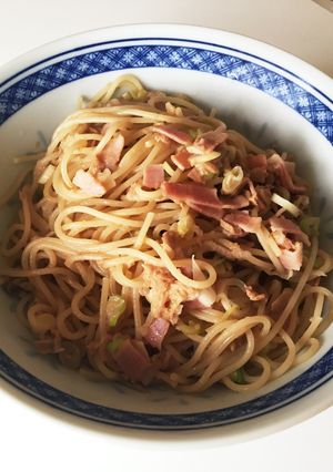 簡単美味しい！塩辛と独身余り物パスタ！-レシピのメイン写真