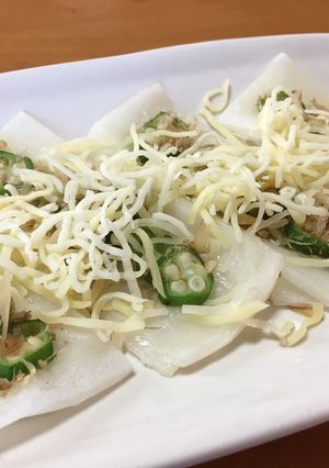 ビールに合う!オクラ餅のチーズのっけ盛り-レシピのメイン写真
