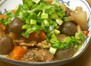 簡単‼️鶏皮で野菜いっぱいモツ煮風-レシピのメイン写真