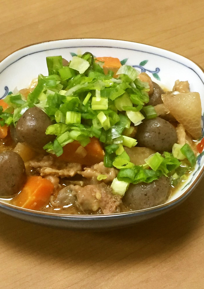 簡単‼️鶏皮で野菜いっぱいモツ煮風-レシピのメイン写真