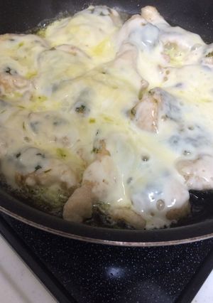 チキンソテーのジェノベーゼチーズ乗せ-レシピのメイン写真