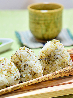 がごめ昆布のおにぎり♪-レシピのメイン写真