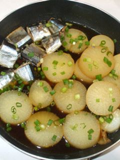 大根と魚・サンマの煮物♪サンマの下処理-レシピのメイン写真