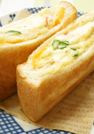 簡単朝食♡ポテサラチーズポケットサンド-レシピのメイン写真