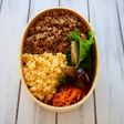 冷めてもしっとり 鶏そぼろの2色丼