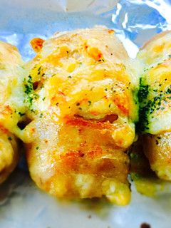チーズのせて肉巻きおむすび-レシピのメイン写真