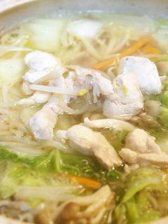 ダシダで、野菜たっぷり鶏鍋-レシピのメイン写真