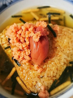 一人ランチに♡冷凍焼きおにぎり茶漬け-レシピのメイン写真