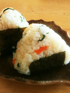 簡単!ビビンバ風味のおにぎり-レシピのメイン写真