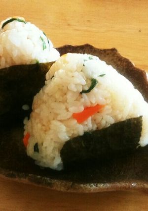 簡単！ビビンバ風味のおにぎり-レシピのメイン写真