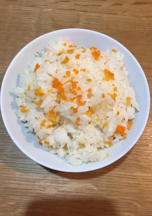 彩りが美しい「にんじんご飯」-レシピのメイン写真