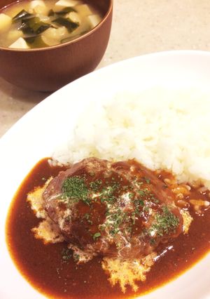 ダシダの旨味で＊煮込みハンバーグ-レシピのメイン写真