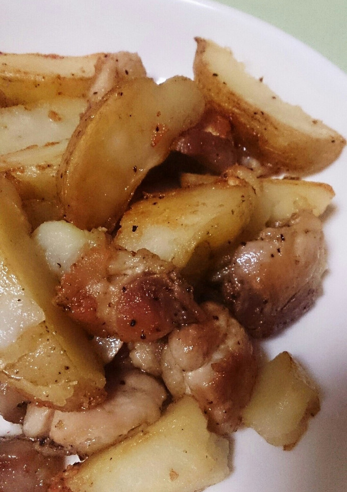 簡単！鶏もも肉とじゃがいも炒め-レシピのメイン写真