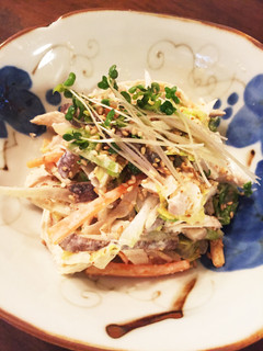 鶏胸肉と野菜のゴマたっぷりマヨサラダ-レシピのメイン写真