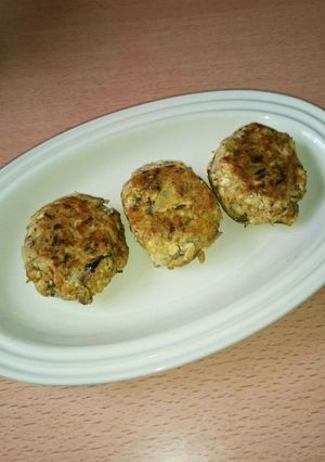 味付け不要！鯖味噌缶で☆お魚ハンバーグ-レシピのメイン写真
