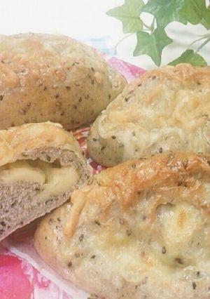 黒ゴマとチーズのクッペパン-レシピのメイン写真