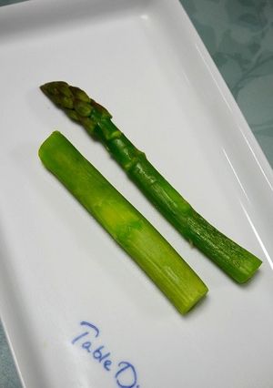 簡単！大きなアスパラガスの下処理-レシピのメイン写真