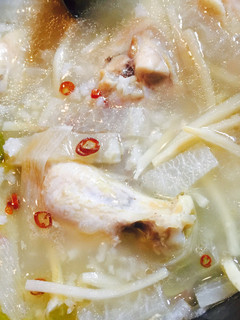 鶏手羽元で簡単☆煮るだけ参鶏湯風スープ-レシピのメイン写真