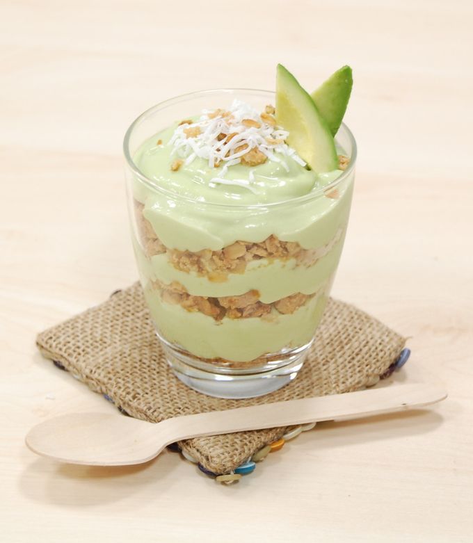 アボカドとパインアップルのソイボウル by フルッタフルッタ