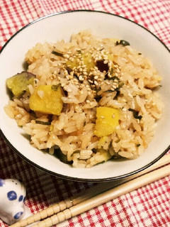 塩昆布でお手軽薩摩芋ご飯~☆-レシピのメイン写真