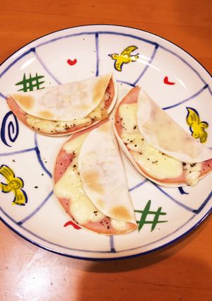 10分で完成！餃子の皮でハムチーズ焼き-レシピのメイン写真