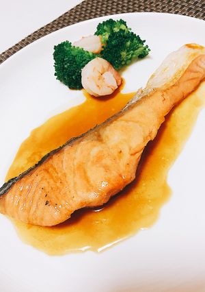 簡単♡秋鮭のムニエル レモンバター醤油-レシピのメイン写真