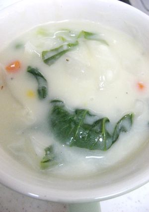 ホワイトソースの残りで青菜スープ-レシピのメイン写真